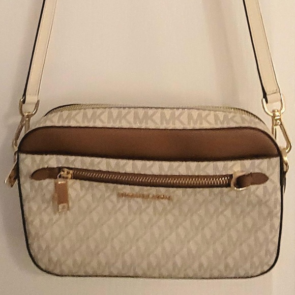 Michael Kors Crossbody Bag - Picture 1 of 5